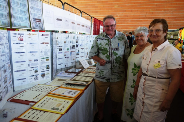 expo en présence d'amis